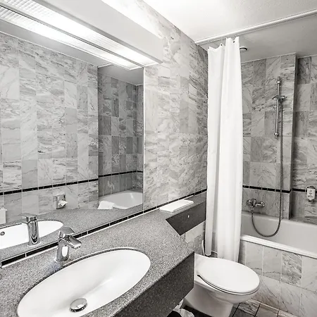 Hotel Mirage Duesseldorf-Neuss Room photo
