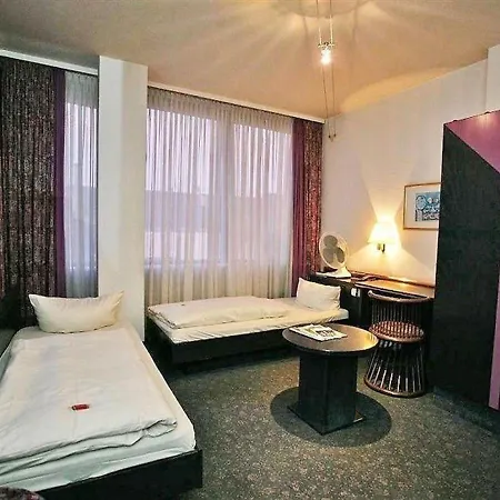 Hotel Mirage Duesseldorf-Neuss Room photo