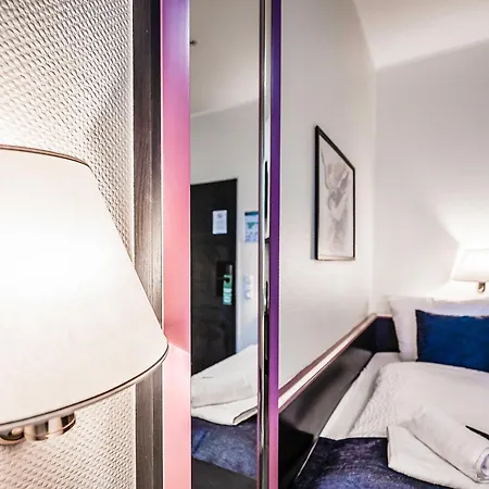 Hotel Mirage Duesseldorf-Neuss Room photo